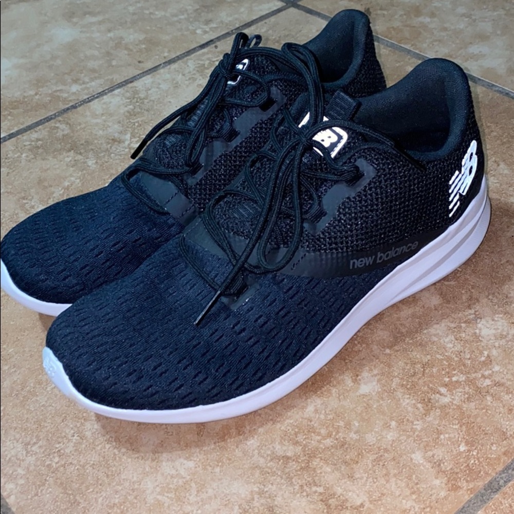 New balance black knit sneaker